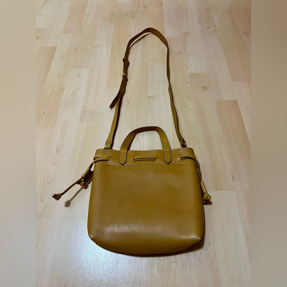 Madewell Small Transport Crossbody in Mustard Yellow - Picture 2 of 6